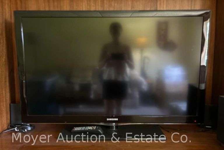 46" Samsung Television, Model LN46D503F6FXZA, 51" with Frame image