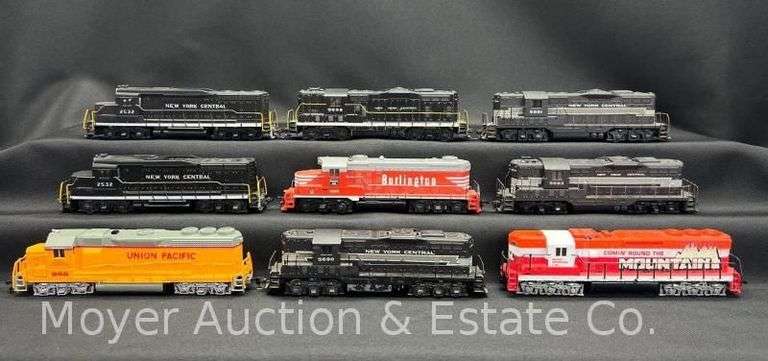(5) HO Scale Diesel Locomotives, with Other Dummy Units image