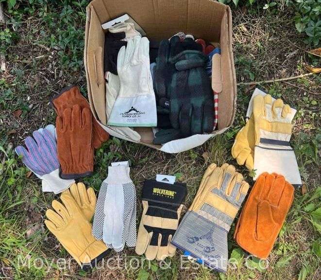 Group of Work Gloves, Most Appear New image