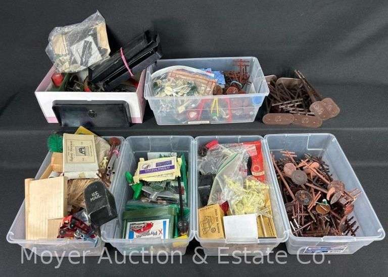 Group of O Scale Layout Accessories image