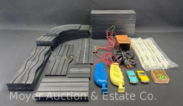 Atlas Home Slot Racing Center, with Original Box, Unknown Completion image