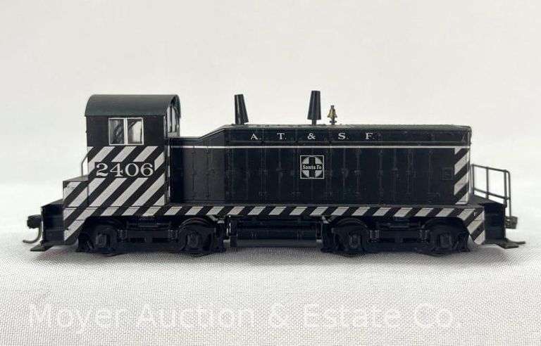 Kato HO Scale Switcher image