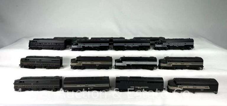 (6) HO Scale Diesel Locomotives, with Other Dummy and B Units