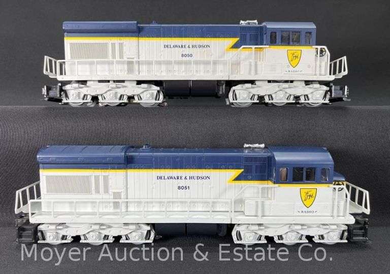 Lionel No. 8050 & 8051 Delaware & Hudson U36C Powered and Non-Powered Diesel Locomotive Set image