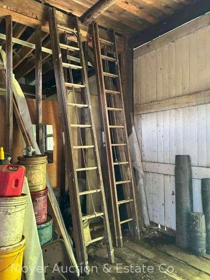 Wooden 20ft. Extension Ladder, older