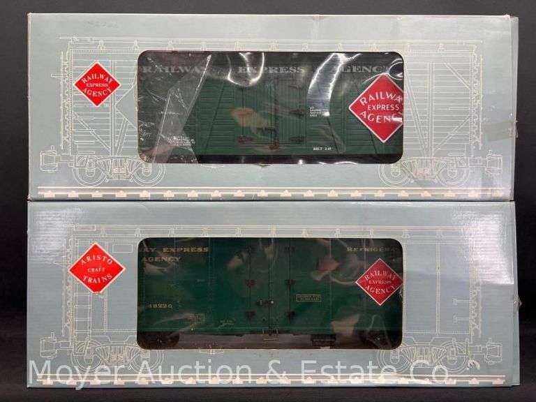 (2) AristoCraft G Scale Reefer Cars, No. 46220 and 46601, with Original Boxes
