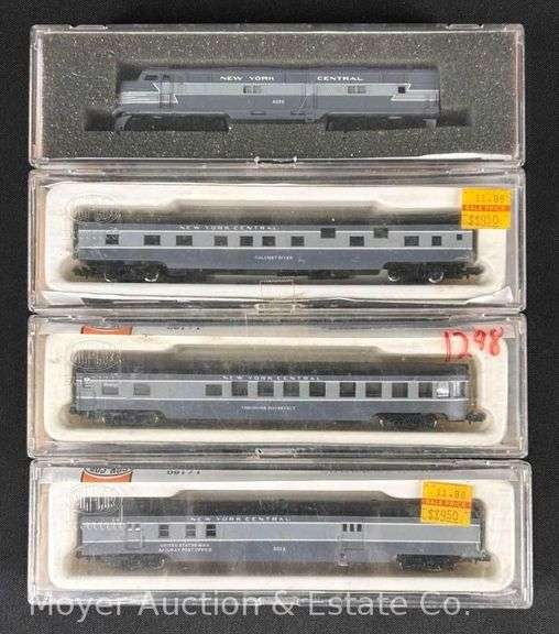 Con-Cor N Scale NYC EMD7 Diesel Locomotive and 3 Passenger Cars, with Original Plastic Cases image