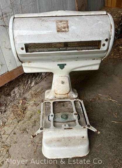 Barnes Produce Scale, White Porcelain, Broken Scale Bed, HEAVY, Must Bring Help to Load/Remove