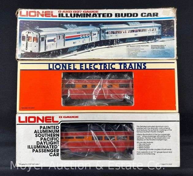 (3) Asst. Lionel Passenger Cars, No. 7204, 7211 and 8871, with Boxes image