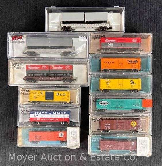 (12) Asst. Atlas N Scale Freight Cars, with Plastic Cases image