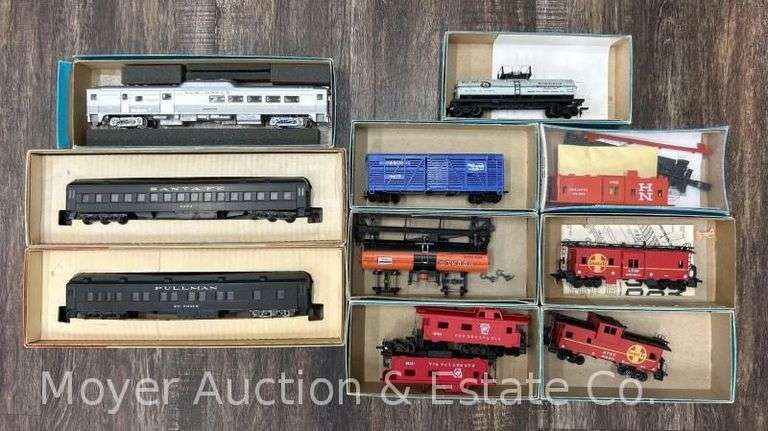 (10) Athearn HO Scale Freight Cars, with Original Boxes image