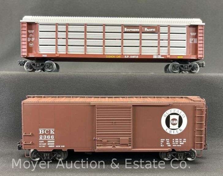 Lionel Buffalo Creek Flour PS-1 Boxcar, No. 82621 and Southern Pacific Auto Carrier, No. 36029 image