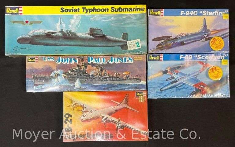 (5) Revell Plastic Model Kits, All Sealed in Plastic, 1/400 Scale and Unmarked image