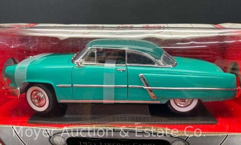 Road Signature 1952 Lincoln Capri 1:18 Scale Die-Cast Model