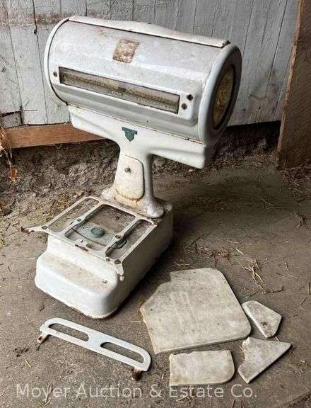 Barnes Produce Scale, White Porcelain, Broken Scale Bed, HEAVY, Must Bring Help to Load/Remove image