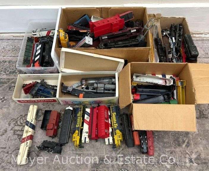 Group of HO Gauge Engine and Car Shells, Parts, Etc. image