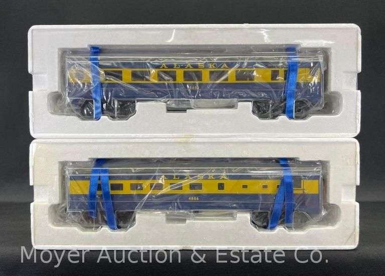 Lionel No. 39053 Alaska Streamliner 2 Pack, with Original Boxes