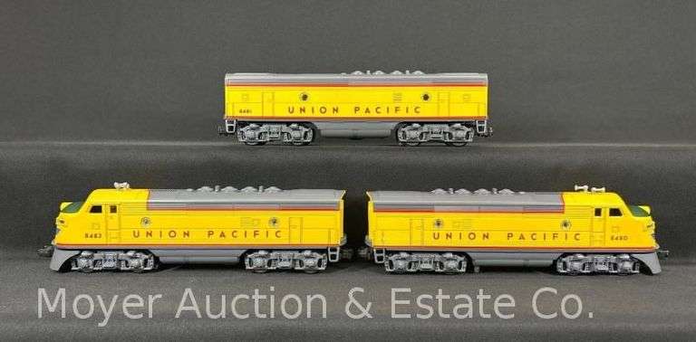 Lionel No. 8480 and 8481 Union Pacific F-3 ABA Diesel Locomotive Set, with Original Boxes image