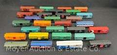 (30) Asst. HO Scale Freight Cars