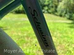 Schwinn Point Beach Cruiser Bike