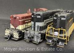 (4) Life-Like HO Scale Diesel Locomotives, One with Box