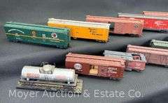 (13) Asst. HO Scale Freight Cars