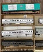 (20) Athearn HO Scale Freight and Passenger Cars, with Boxes