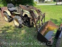 Pasquali 988 Italian Articulating Tractor with Loader, Blade and Box, 259 Hours