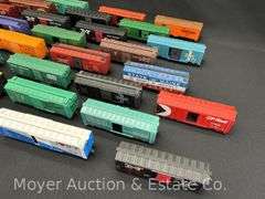 (30) Asst. HO Scale Freight Cars