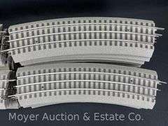 (30) Lionel FastTrack Curved Track Sections