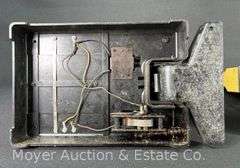 (2) Lionel No. 97 Coal Elevators, See Pictures for Condition