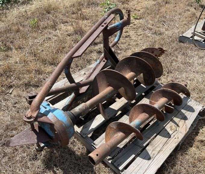 3pt. Post Hole Digger, Blue, with 14" Bit and Addt. 9" Auger image