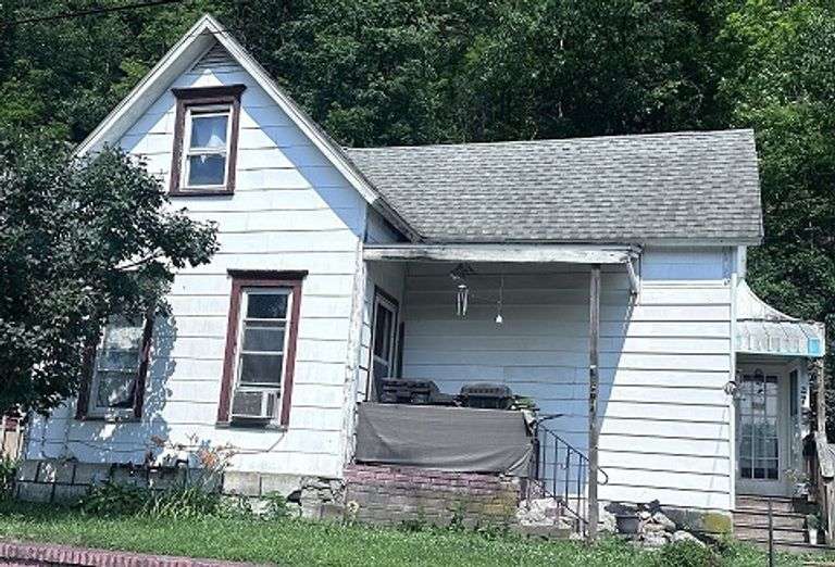 27 Dennis Avenue, Hornell NY  151.19-02-048.000 image