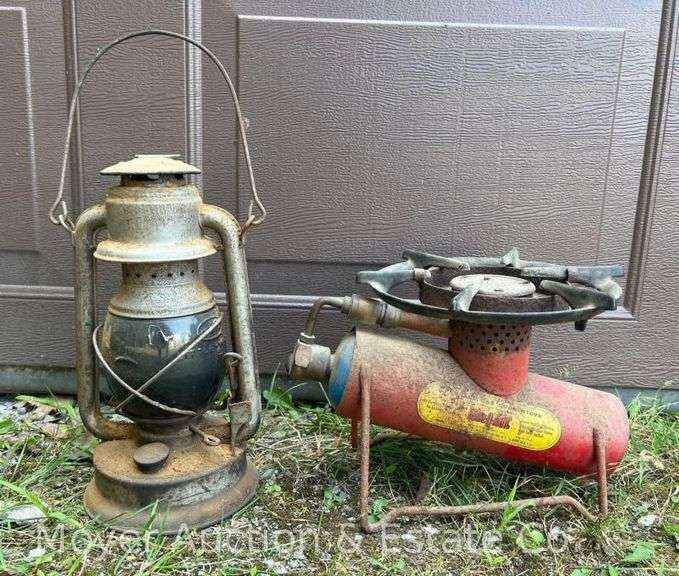 Little Wizard Barn Lantern and Bernz-O-Matic  Camp Stove image