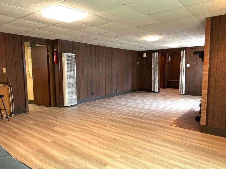 W. Seneca NY Real Estate Auction ~ 4209 Clinton Street
