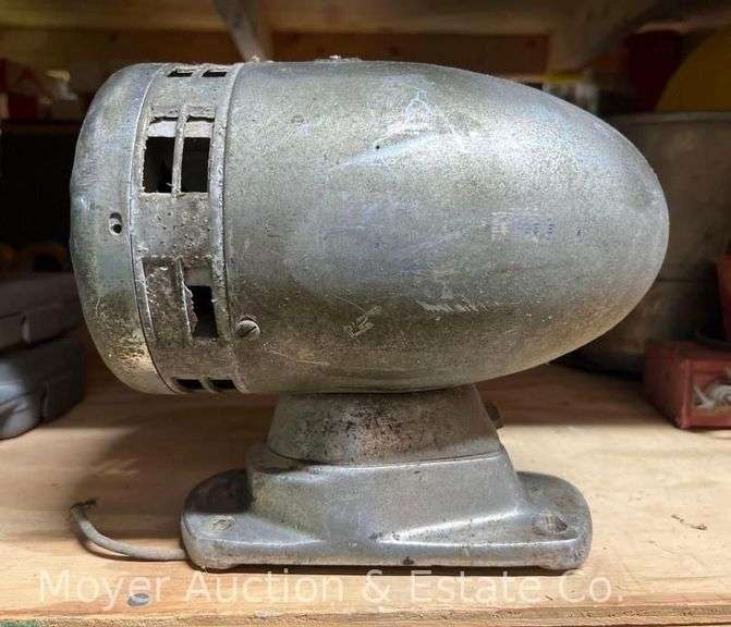 Federal Sign and Signal Corp. Siren, 8.5"h image