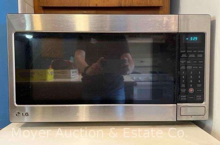 LG Microwave, 24"w image
