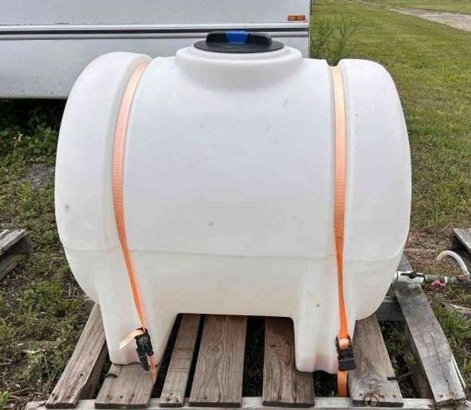 125-Gallon Horiz. Poly Tank, Strapped to Pallet, with Valve image