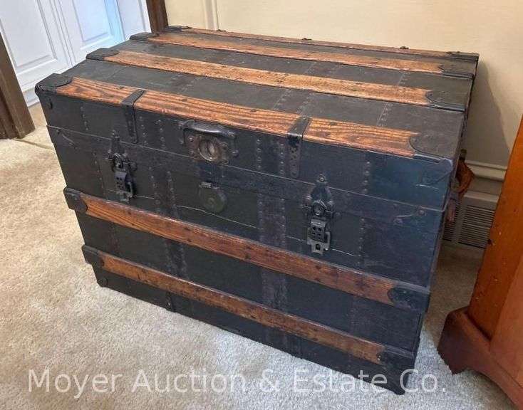 Flat Top Trunk, 30"x19"x22"h image