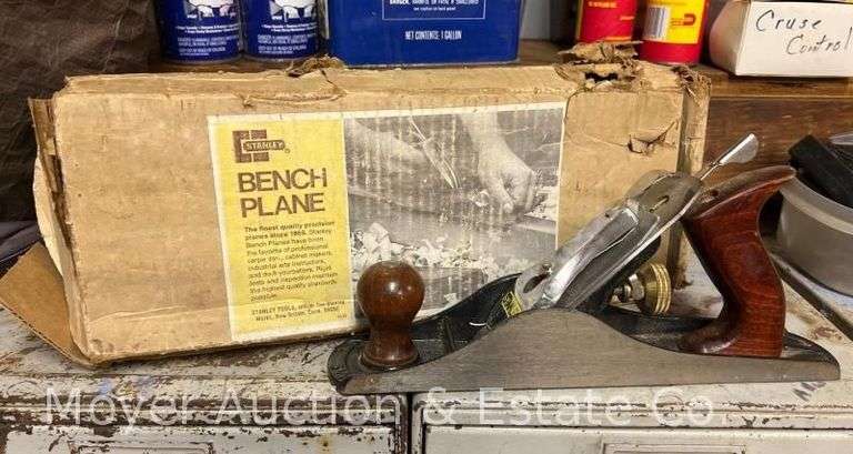 Stanley No. 5 1/4 Bench Plane, with Original Box, Appears in Like New Condition image