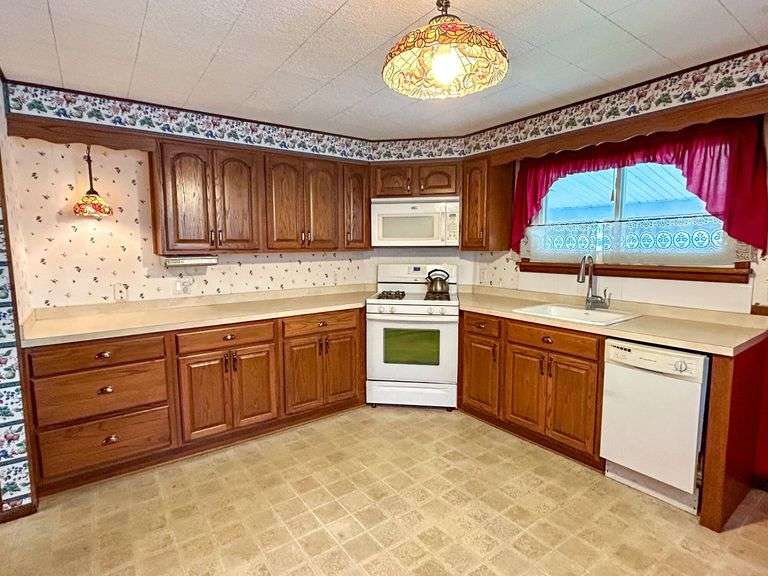 4209 Clinton St. West Seneca, NY 14224