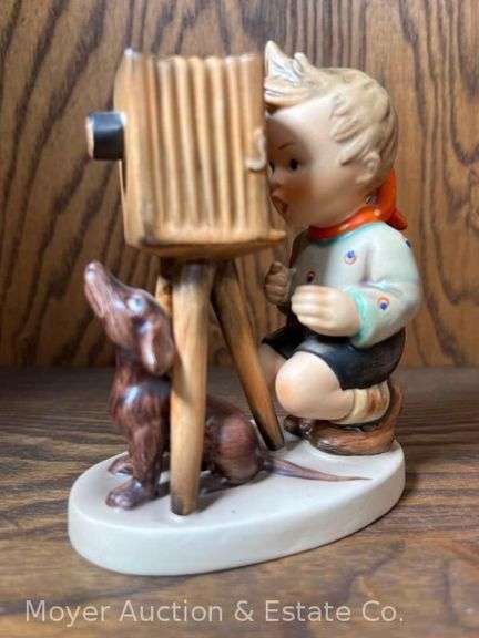Hummel "The Photographer" Figurine, 178, 5"h image