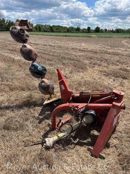 New Idea 5406 Disc Mower, 3pt. Hitch, with PTO Shaft, 5.5' Cut image