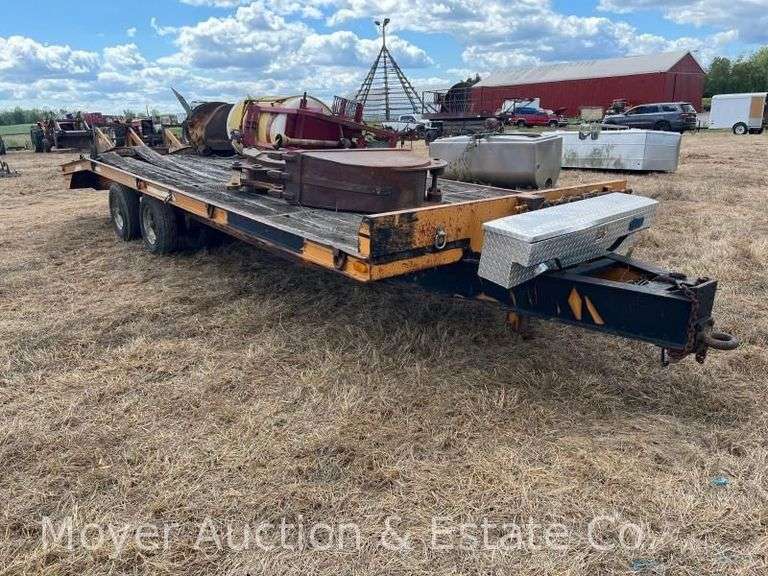 Equipment Trailer, 8 Wheel Tandem Axle, Beaver Tail, Drop-down Ramps, 8'x23' Deck image