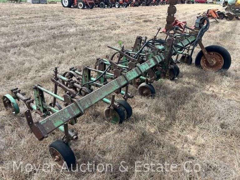 John Deere 3pt. Toolbar with Spring-Tooth Cultivators and Squeeze Pump, 164" Wide image