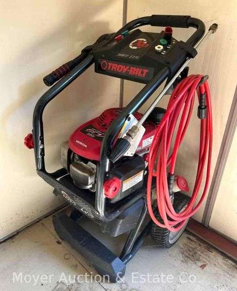 Troy-Bilt 2600PSI Pressure Washer, with Honda GCV160 Engine, works image