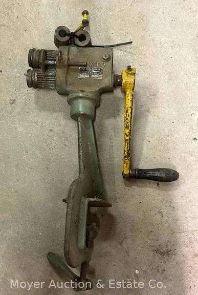 Pec, Stow & Wilcox Co. Pexto Crimper/Bead Roller Rotary Machine image