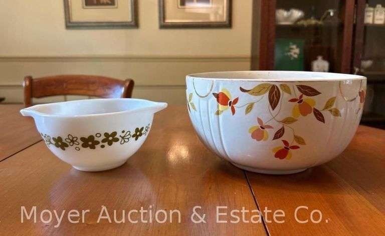 Pyrex "Spring Blossom" Cinderella Mixing Bowl, 441, and Hall Autumn Leaf Mixing Bowl image