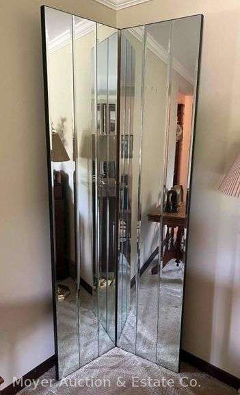 Mirrored Room Divider, 18" Wide Panels, 80"h image