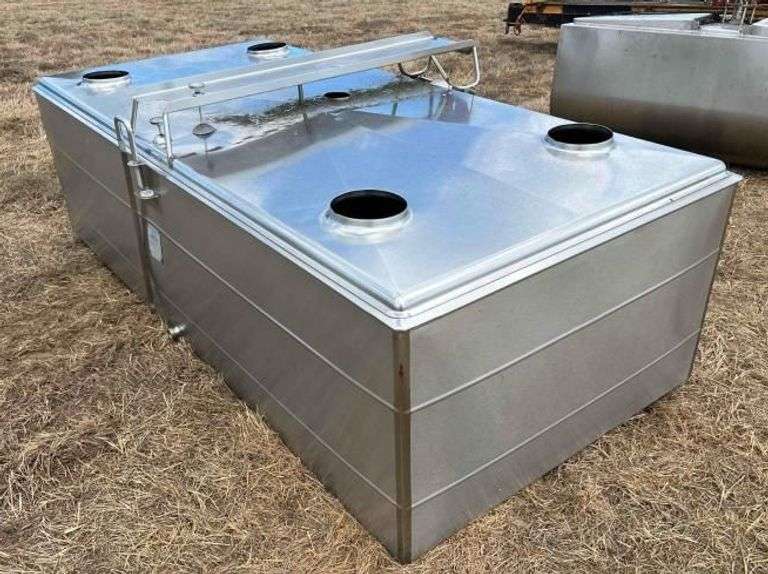 Girton D2-400 Stainless Steel Bulk Milk Storage Tank, 102”x48”x30”h image